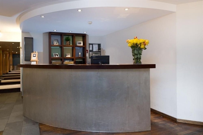 Imagen de los interiores del Hotel Apart-hotel Zurich Airport. Foto 14