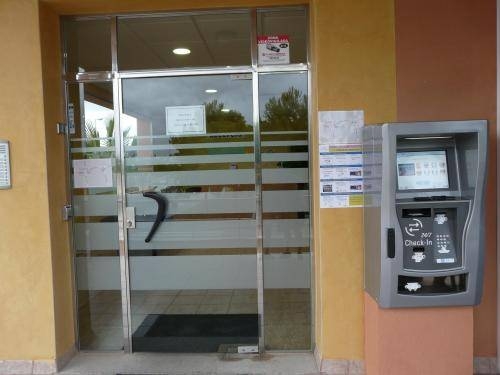 Imagen general del Hotel Apart-hotels Mar Blava. Foto 8