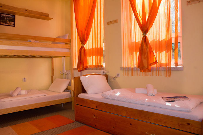 Imagen de los interiores del Hotel Apartm&aacute;ny Renomal. Foto 15