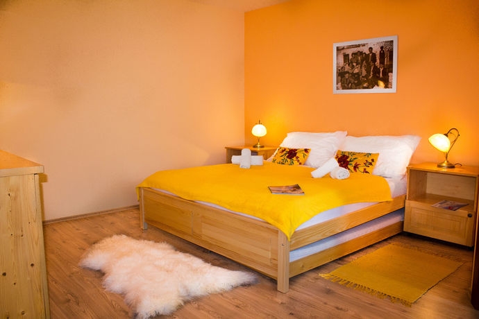 Imagen de la habitación del Hotel Apartm&aacute;ny Renomal. Foto 11