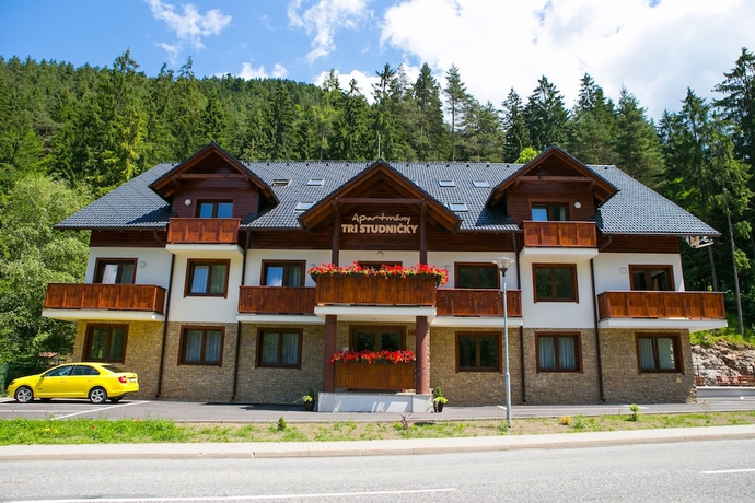 Imagen general del Hotel Apartmány TRI STUDNIČKY. Foto 1