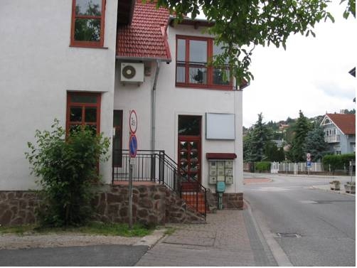 Imagen general del Hotel Apartman Csöpi. Foto 10