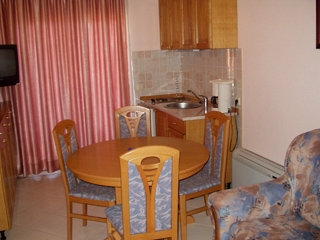Imagen de la habitación del Hotel Apartmani Maca. Foto 3