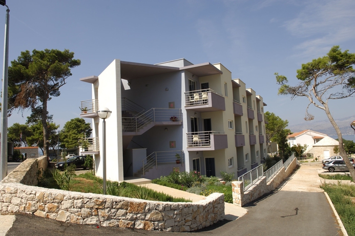 Imagen de los exteriores del Hotel Apartmani Marija. Foto 10