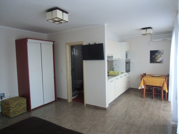 Imagen de la habitación del Hotel Apartmani Romano. Foto 2