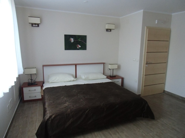 Imagen de la habitación del Hotel Apartmani Romano. Foto 3