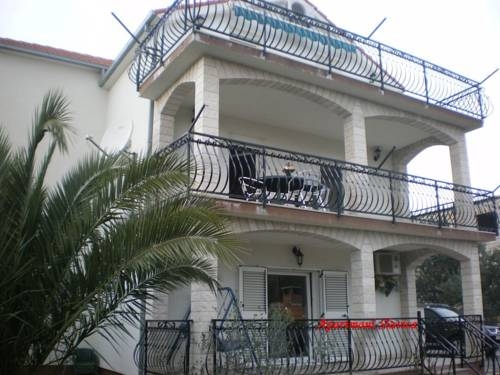Imagen general del Hotel Apartmani Slavica Trogir. Foto 15