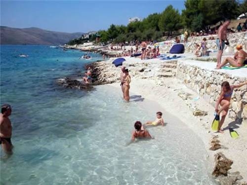 Imagen general del Hotel Apartmani Slavica Trogir. Foto 14