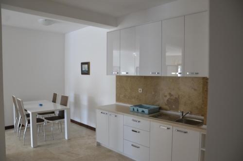 Imagen de la habitación del Hotel Apartmani Svetionik. Foto 9