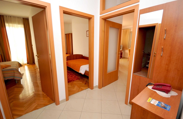 Imagen de la habitación del Hotel Apartmani Trogir. Foto 2