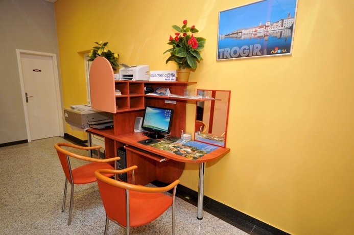 Imagen de los interiores del Hotel Apartmani Trogir. Foto 12