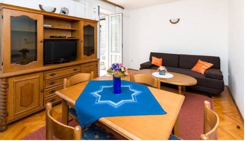 Imagen de los exteriores del Hotel Apartmani Vuličević. Foto 6
