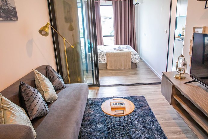 Imagen de la habitación del Hotel Apartment 450m From Bts With Sky Pool - Bkbloft8. Foto 10