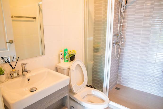 Imagen de la habitación del Hotel Apartment 450m From Bts With Sky Pool - Bkbloft8. Foto 17