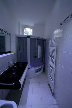 Imagen general del Hotel Apartment Aachener Strasse. Foto 6