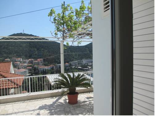 Imagen general del Hotel Apartment And Rooms Zora. Foto 2