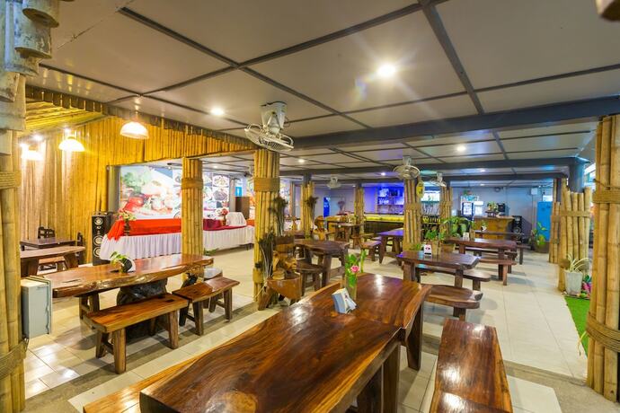 Imagen del bar/restaurante del Hotel Apartment By Sunrise Resort. Foto 2