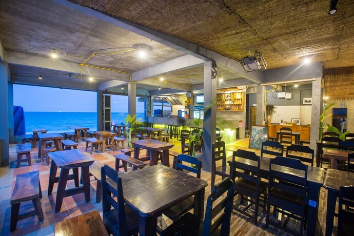 Imagen del bar/restaurante del Hotel Apartment By Sunrise Resort. Foto 4