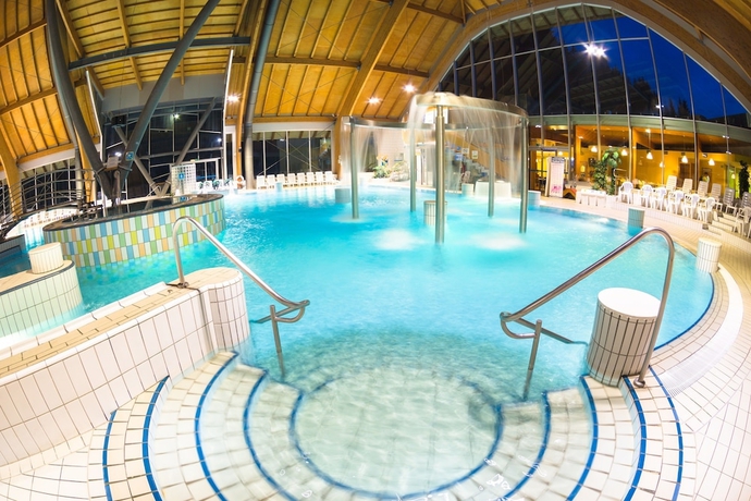 Imagen de la piscina del Hotel Apartment Resort Eco Spa Snovik. Foto 15