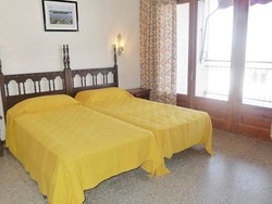 Imagen general del Hotel Apartment Roses. Foto 6