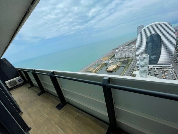 Imagen general del Hotel Apartment With View Of The Sea And City. Foto 6