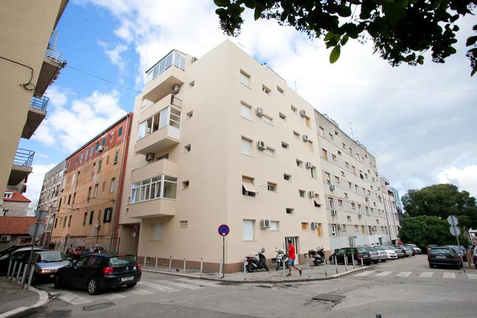 Imagen de los exteriores del Hotel Apartments 4 you in Split. Foto 8