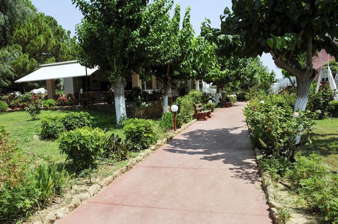 Imagen general del Hotel Apartments Alexandros. Foto 3