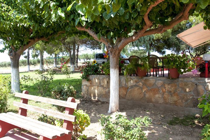 Imagen de los exteriores del Hotel Apartments Alexandros. Foto 13