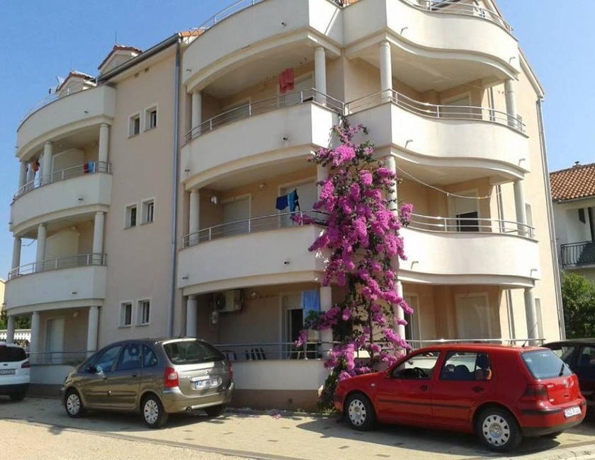 Imagen general del Hotel Apartments Angie. Foto 1