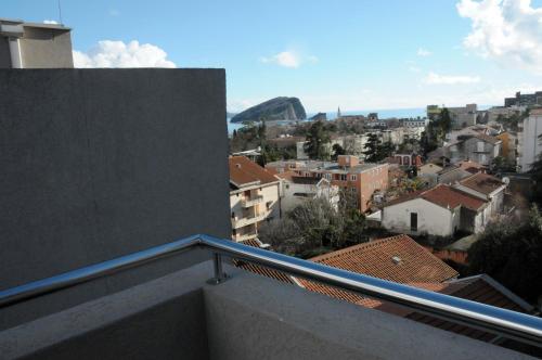 Imagen general del Hotel Apartments Anita, Budva. Foto 1