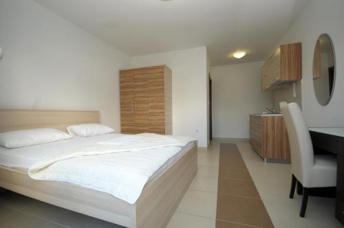 Imagen general del Hotel Apartments Anita, Budva. Foto 2