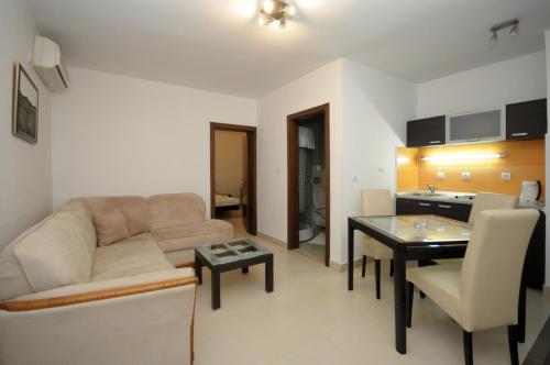 Imagen general del Hotel Apartments Anita, Budva. Foto 13
