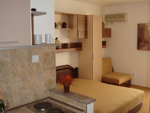 Imagen general del Hotel Apartments Azzuro. Foto 5