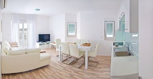 Imagen general del Hotel Apartments Barbati. Foto 2