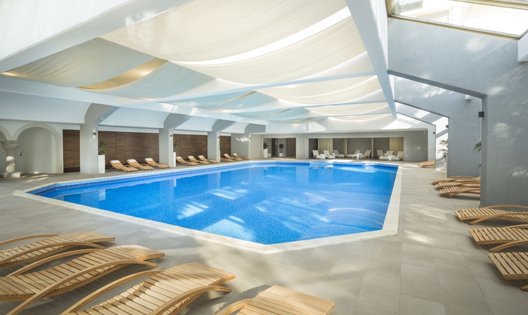 Imagen de la piscina del Hotel Apartments Belvedere - Liburnia. Foto 12