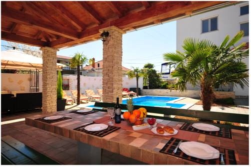 Imagen general del Hotel Apartments Bracic. Foto 6