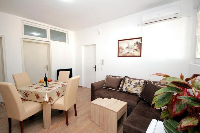 Imagen de la habitación del Hotel Apartments Centar Sutomore. Foto 13