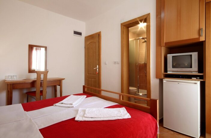 Imagen de la habitación del Hotel Apartments Djurasevic. Foto 18