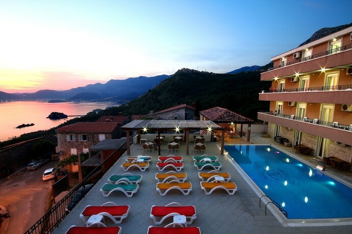 Imagen general del Hotel Apartments Djurasevic. Foto 6