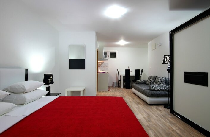 Imagen general del Hotel Apartments Djurasevic. Foto 7