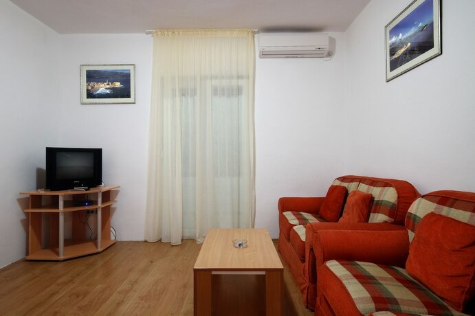 Imagen general del Hotel Apartments Djurasevic. Foto 9