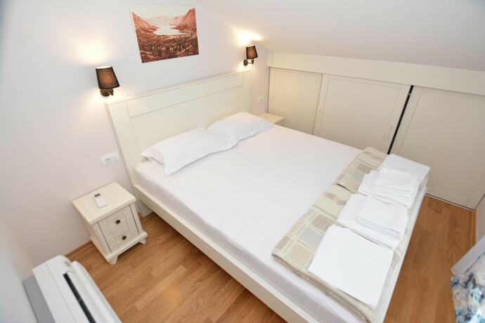 Imagen general del Hotel Apartments Dobrotski Dvori. Foto 12