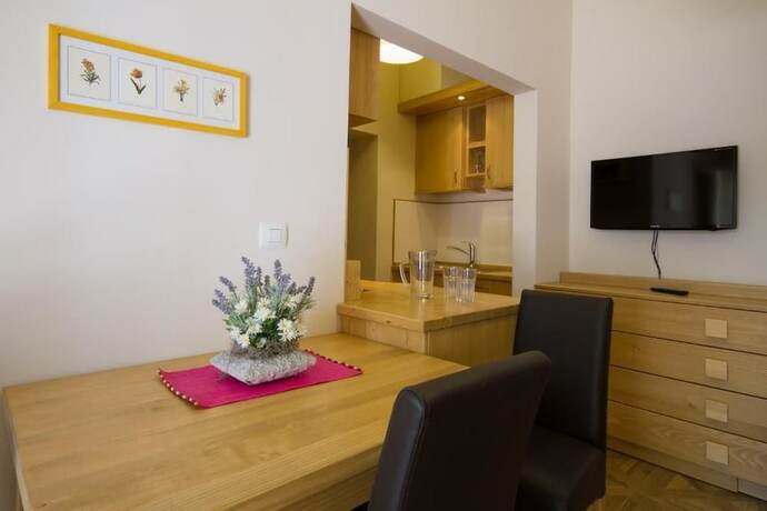 Imagen de la habitación del Hotel Apartments Erica Lux. Foto 4