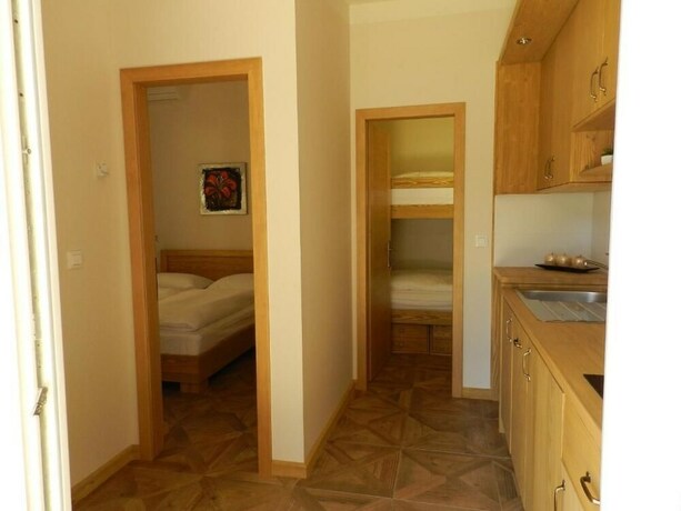 Imagen de la habitación del Hotel Apartments Erica Lux. Foto 13