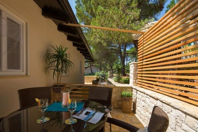 Imagen de los exteriores del Hotel Apartments Erica Lux. Foto 19