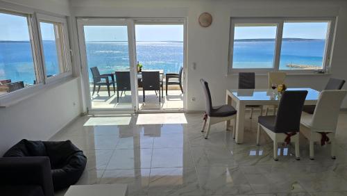 Imagen general del Hotel Apartments GIOVANNI (by the sea). Foto 5