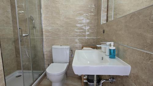 Imagen general del Hotel Apartments GIOVANNI (by the sea). Foto 8