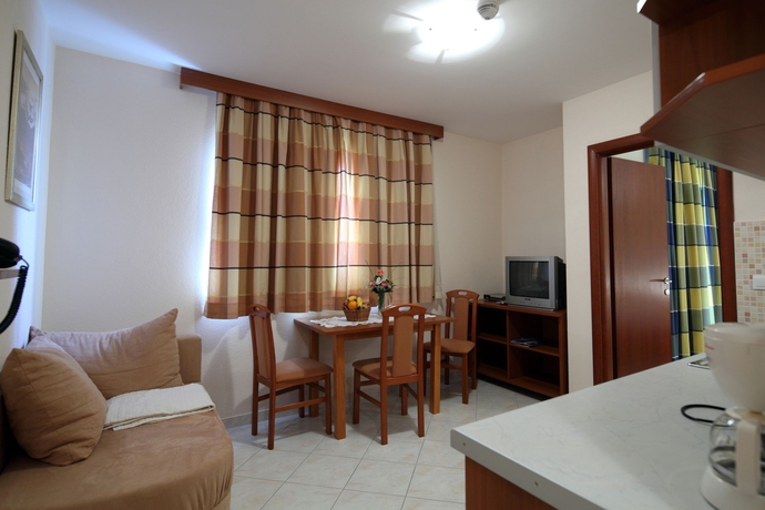 Imagen de los interiores del Hotel Apartments Ivana, Brela. Foto 13