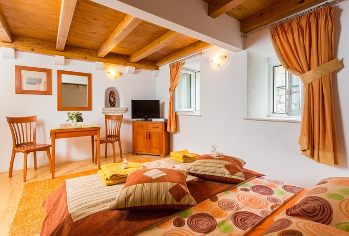 Imagen general del Hotel Apartments Ivana, Dubrovnik. Foto 1