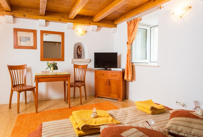 Imagen de la habitación del Hotel Apartments Ivana. Foto 9